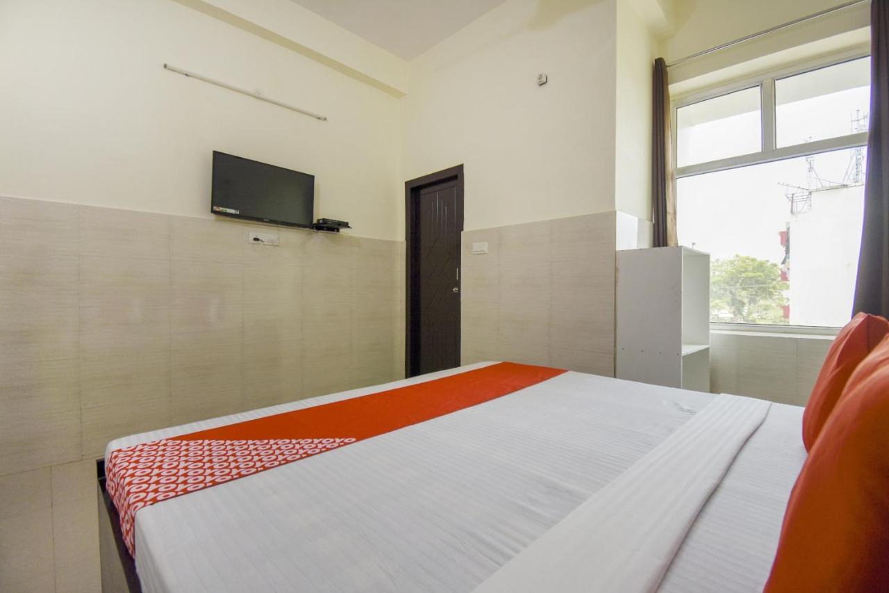 Flagship 75751 Hotel Surya Bahadrabad Екстериор снимка