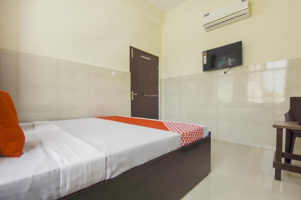 Flagship 75751 Hotel Surya Bahadrabad Екстериор снимка