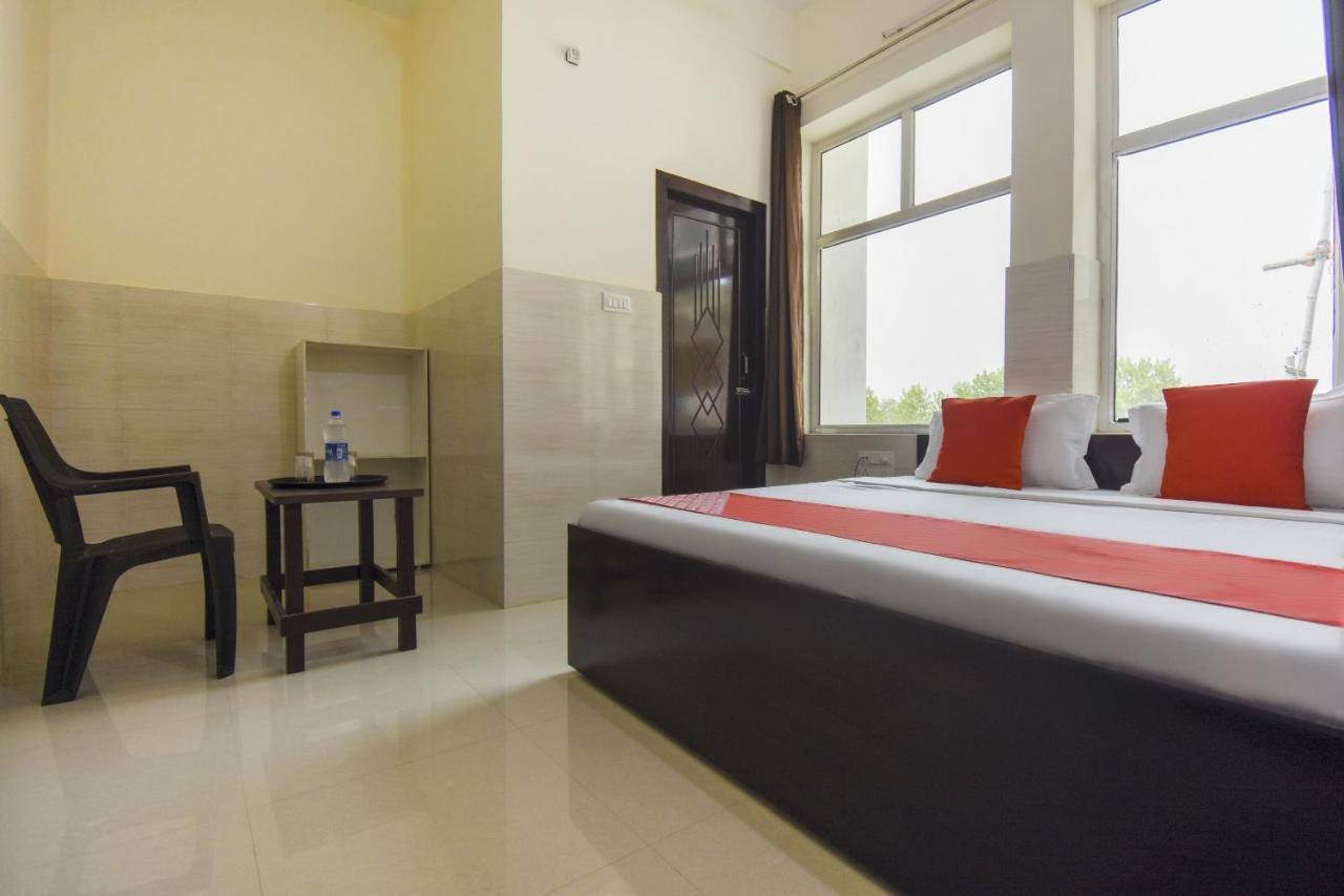 Flagship 75751 Hotel Surya Bahadrabad Екстериор снимка