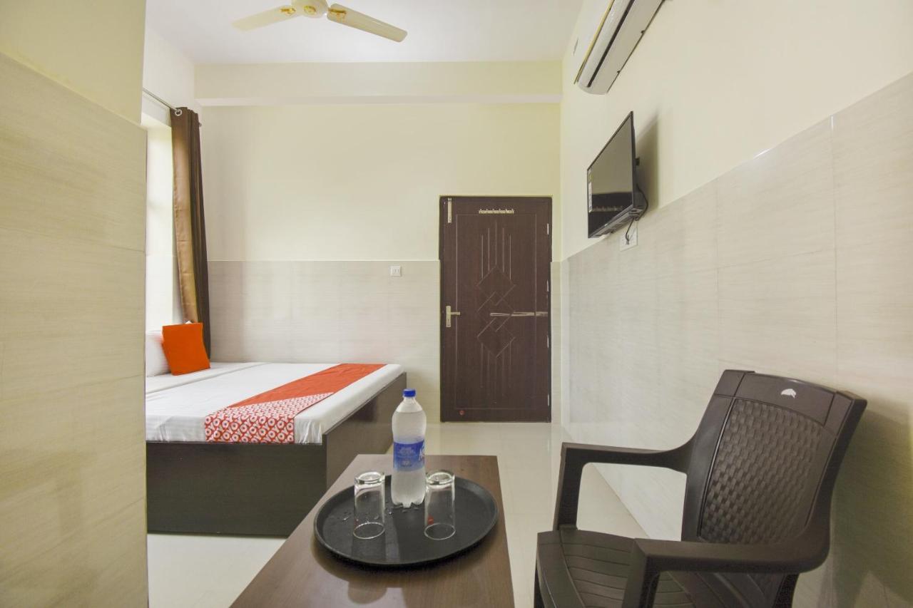 Flagship 75751 Hotel Surya Bahadrabad Екстериор снимка