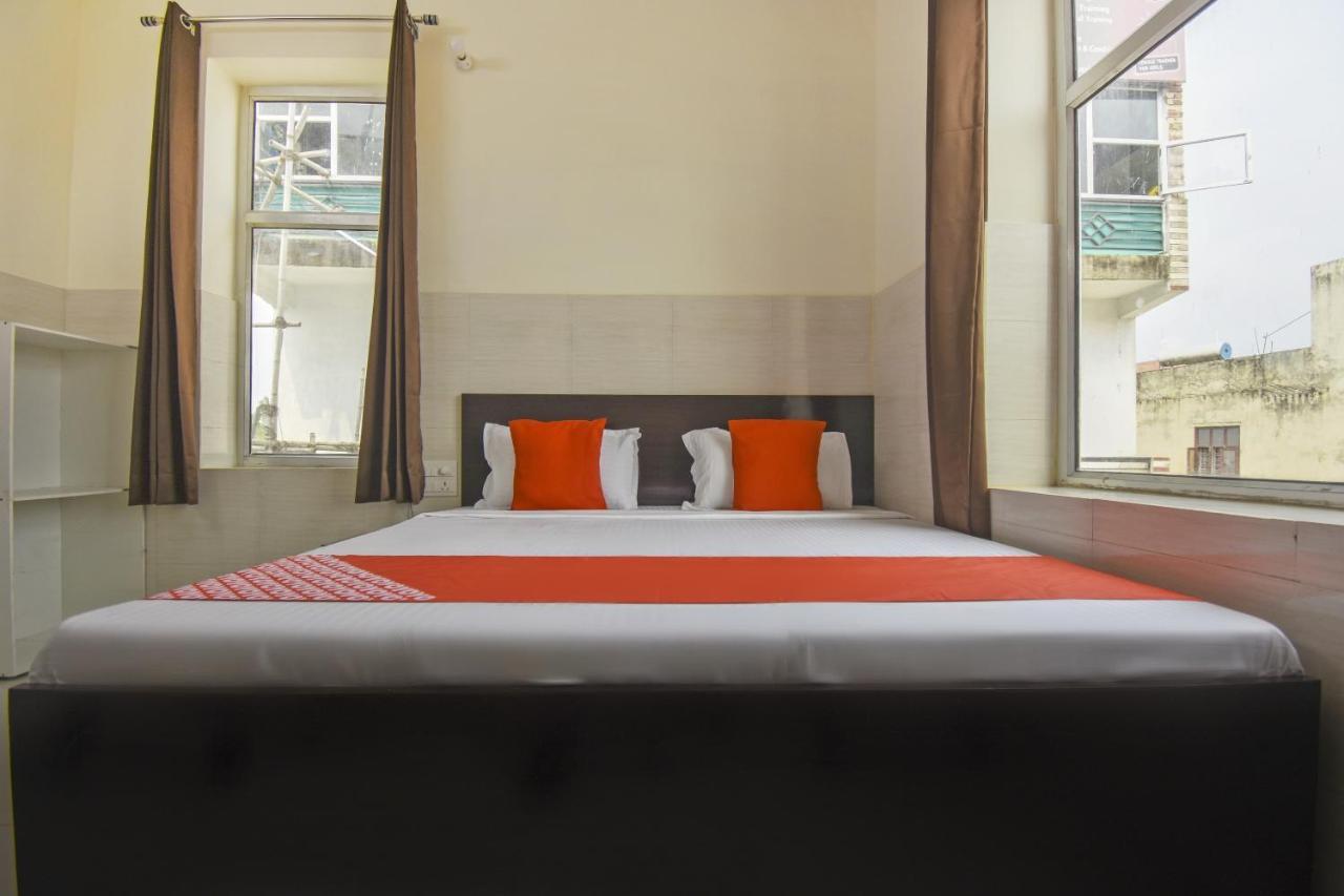 Flagship 75751 Hotel Surya Bahadrabad Екстериор снимка
