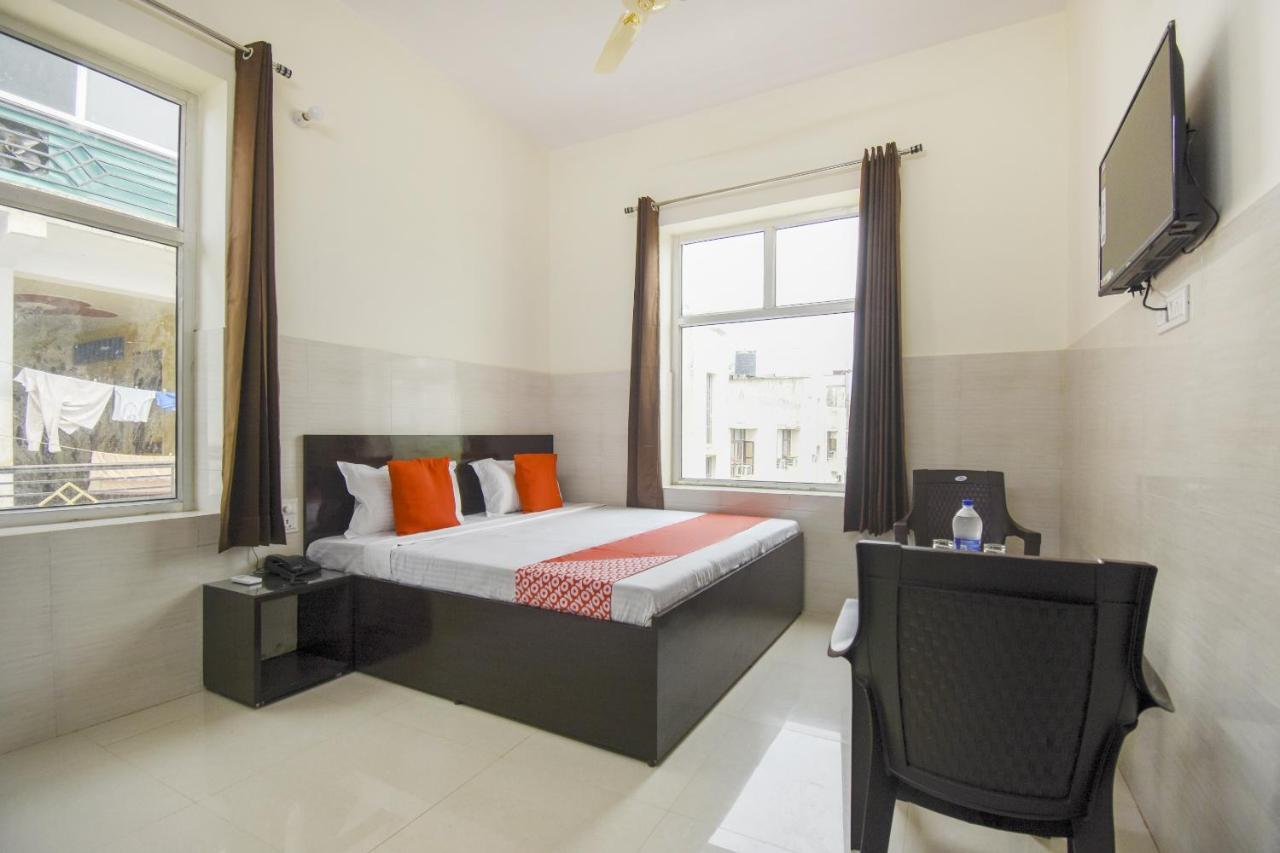 Flagship 75751 Hotel Surya Bahadrabad Екстериор снимка