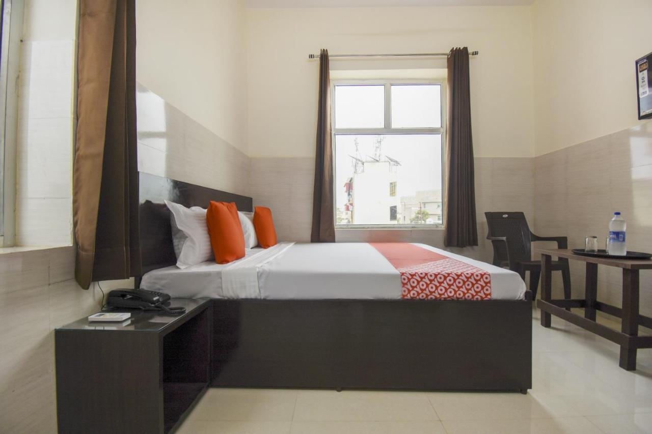 Flagship 75751 Hotel Surya Bahadrabad Екстериор снимка