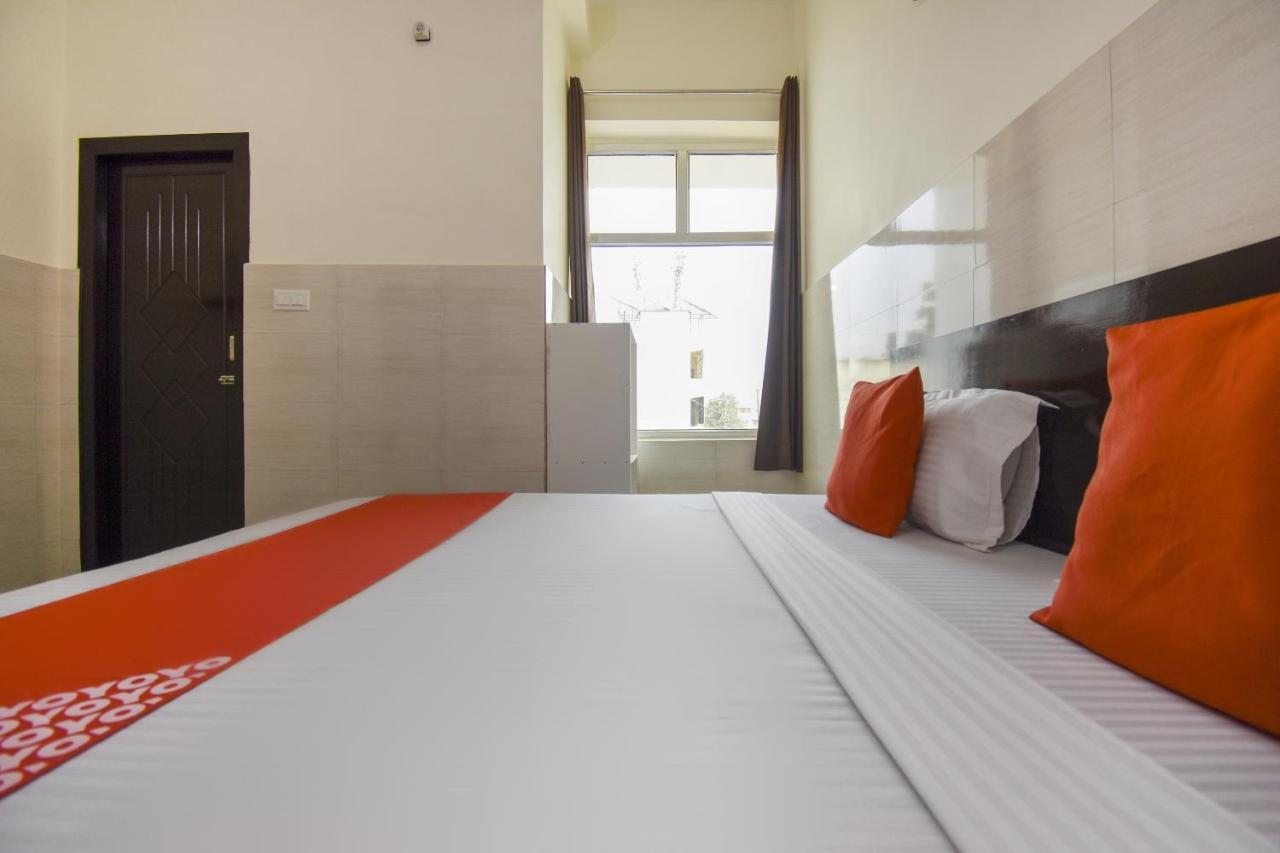 Flagship 75751 Hotel Surya Bahadrabad Екстериор снимка