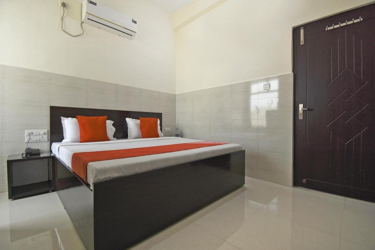 Flagship 75751 Hotel Surya Bahadrabad Екстериор снимка