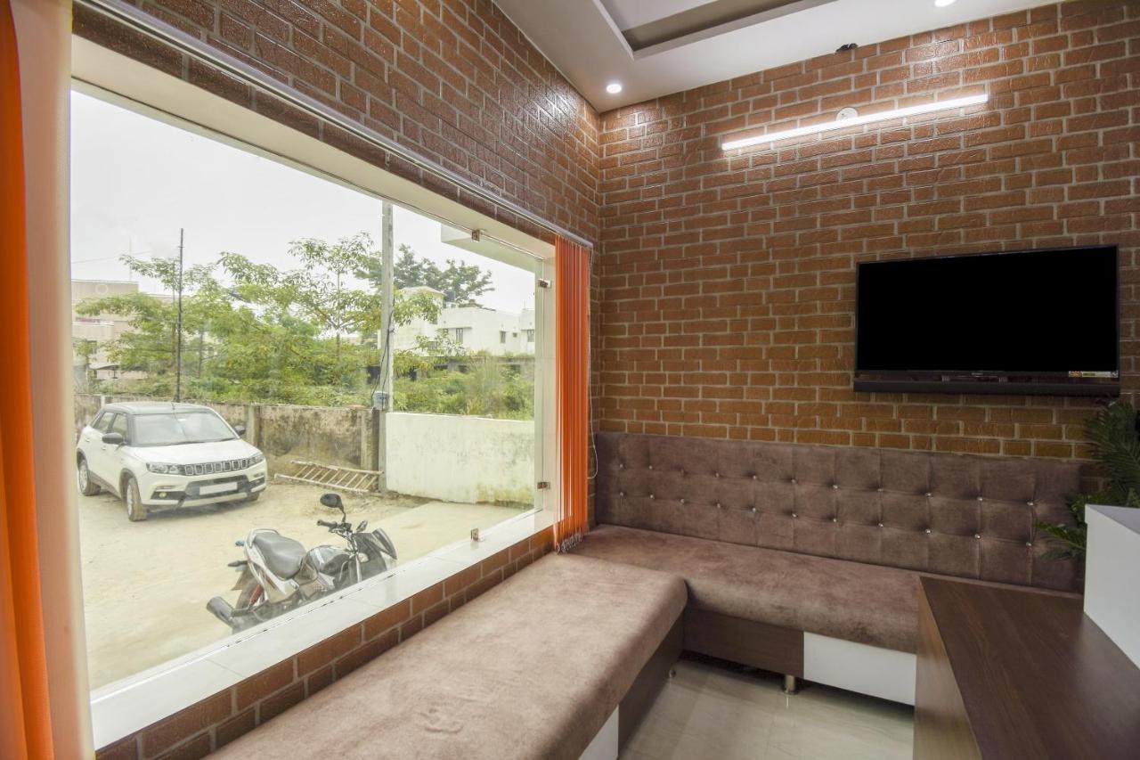 Flagship 75751 Hotel Surya Bahadrabad Екстериор снимка
